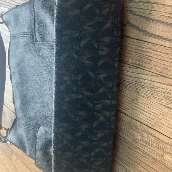 Michael Kors handbag - Picture 4 of 6